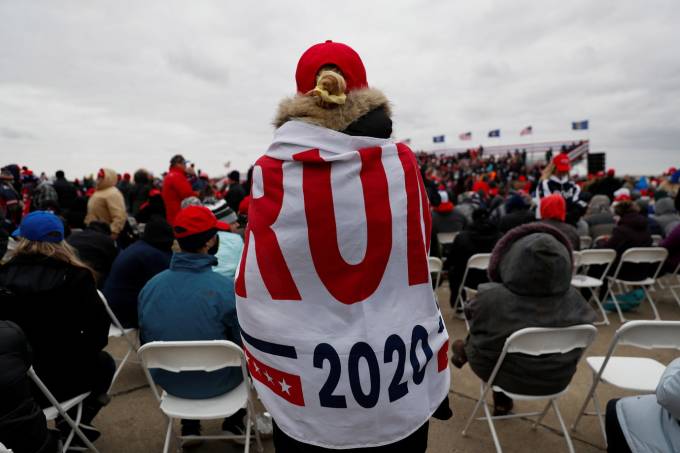 2020-10-30T154236Z_964543057_RC23TJ94ILZU_RTRMADP_3_USA-ELECTION-TRUMP-1