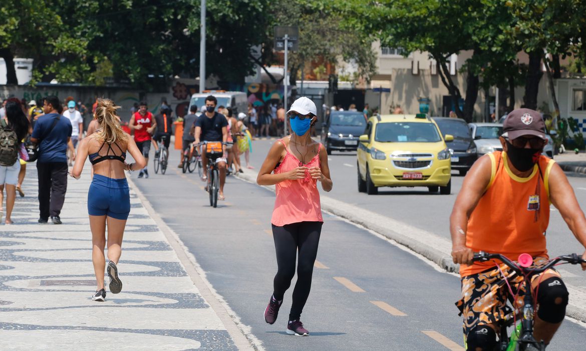ffraz_praia_calor_0310202024