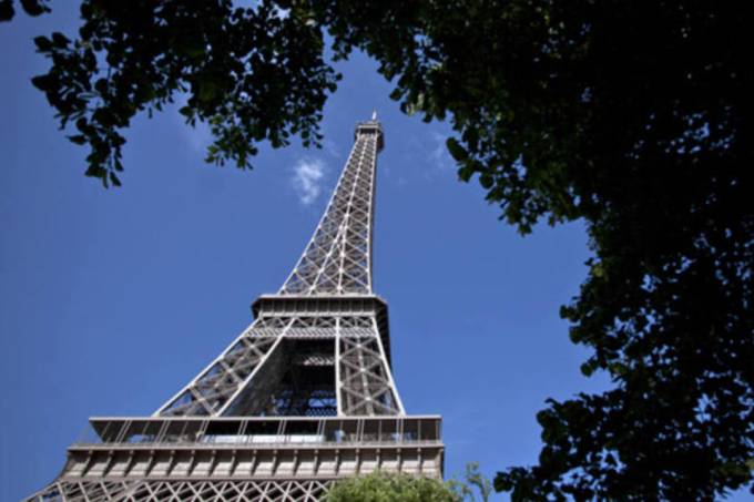 size_960_16_9_eiffel3