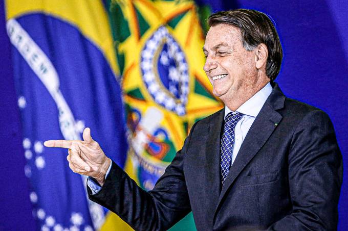 2020-11-09T213227Z_2083762982_RC2XZJ9TFVSB_RTRMADP_3_USA-ELECTION-LATAM-1