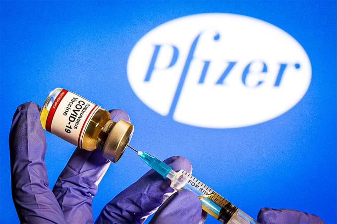 2020-11-12T224843Z_1_LYNXMPEGAB21J_RTROPTP_4_HEALTH-CORONAVIRUS-VACCINE-HIGHLIGHTS-1