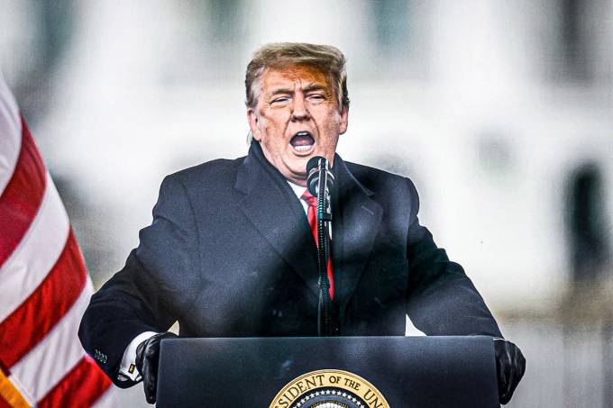 2021-01-07T163924Z_1438601454_RC243L9IL3QN_RTRMADP_3_USA-ELECTION-SOCIALMEDIA-1