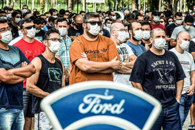 2021-01-12T144540Z_1857814030_RC2E6L91LUJD_RTRMADP_3_FORD-MOTOR-BRAZIL