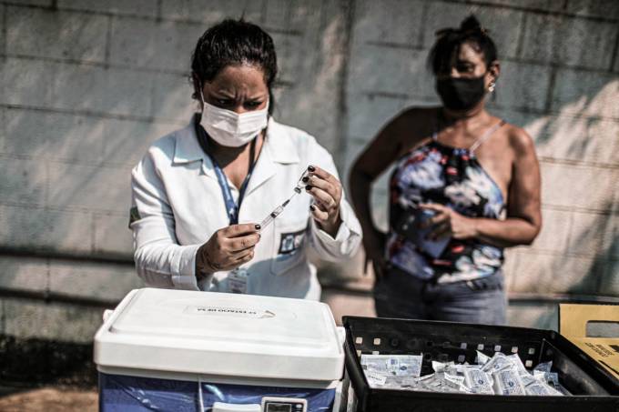 2021-01-27T125310Z_1718546288_RC2CGL9RORZA_RTRMADP_3_HEALTH-CORONAVIRUS-BRAZIL (1)