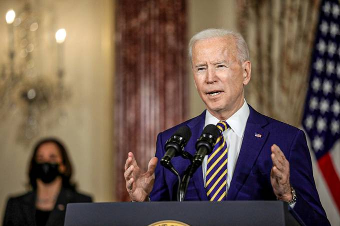 2021-02-05T000846Z_2_LYNXMPEH14007_RTROPTP_4_USA-BIDEN-STATE-1