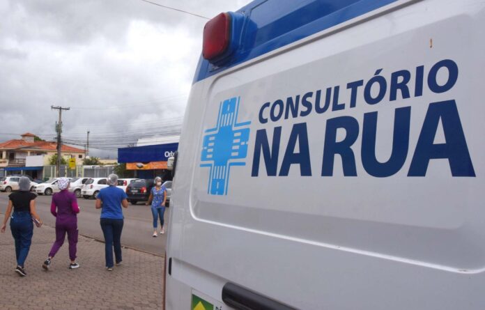 Exames-tratamentos-e-laudos-sao-oferecidos-para-a-populacao-em-situacao-de-rua-alem-de-cuidado-e-acolhimento.-Foto-Agencia-Saude-DF